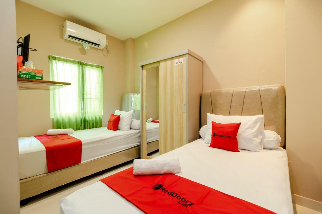 Hotel Reddoorz Syariah @ Panglima Polem Aceh à Banda Aceh Extérieur photo