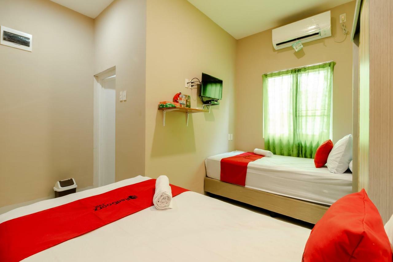 Hotel Reddoorz Syariah @ Panglima Polem Aceh à Banda Aceh Extérieur photo